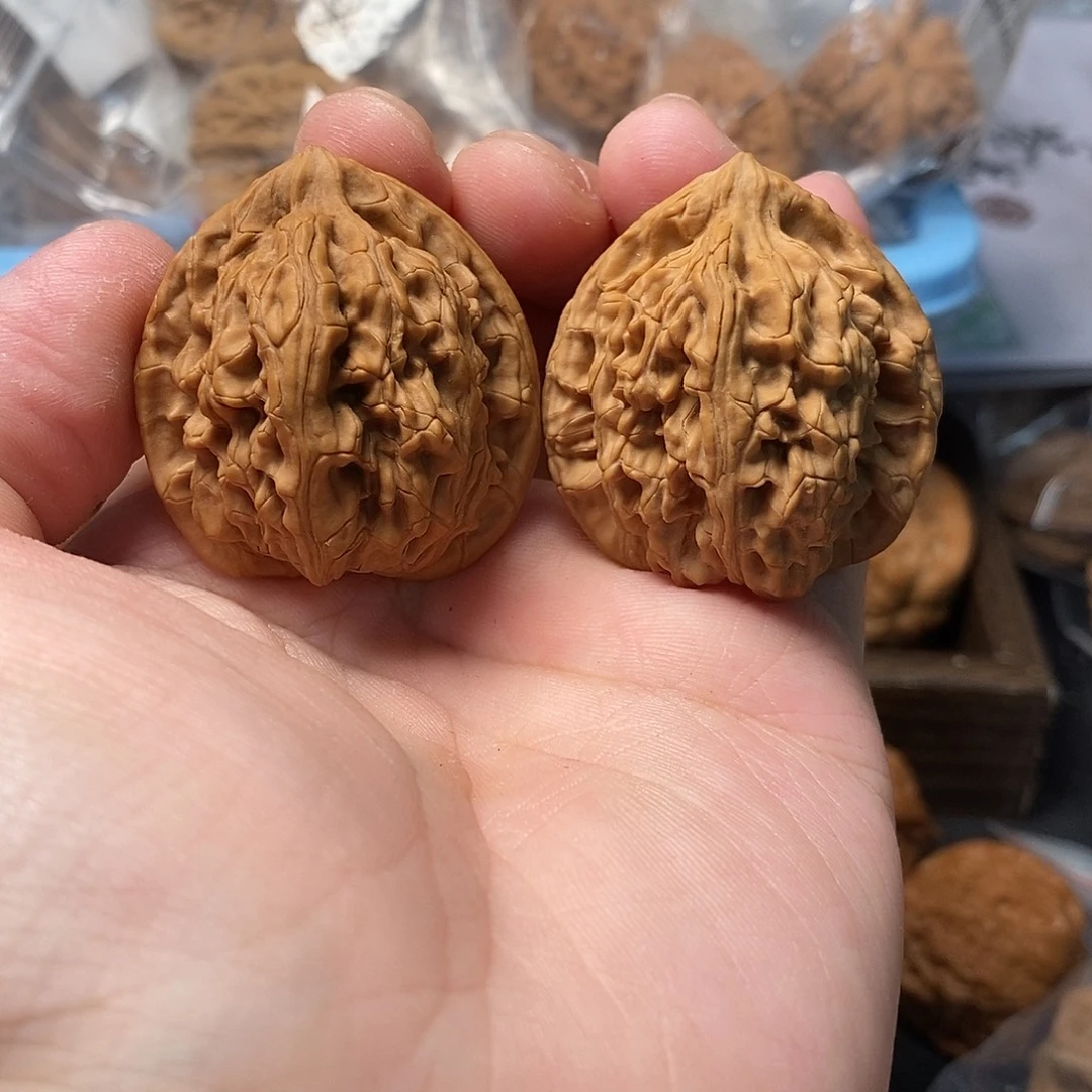 1文玩核桃龙门柱37-463