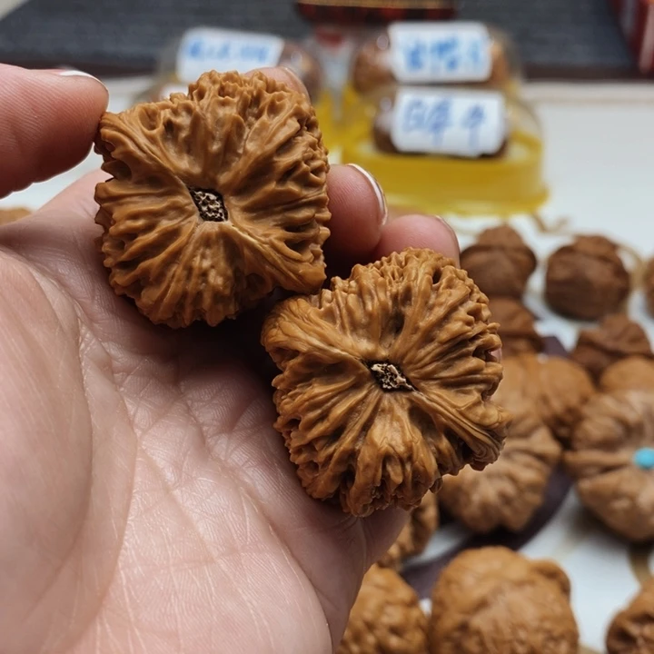 文玩核桃吊坠谦*南疆石40尺