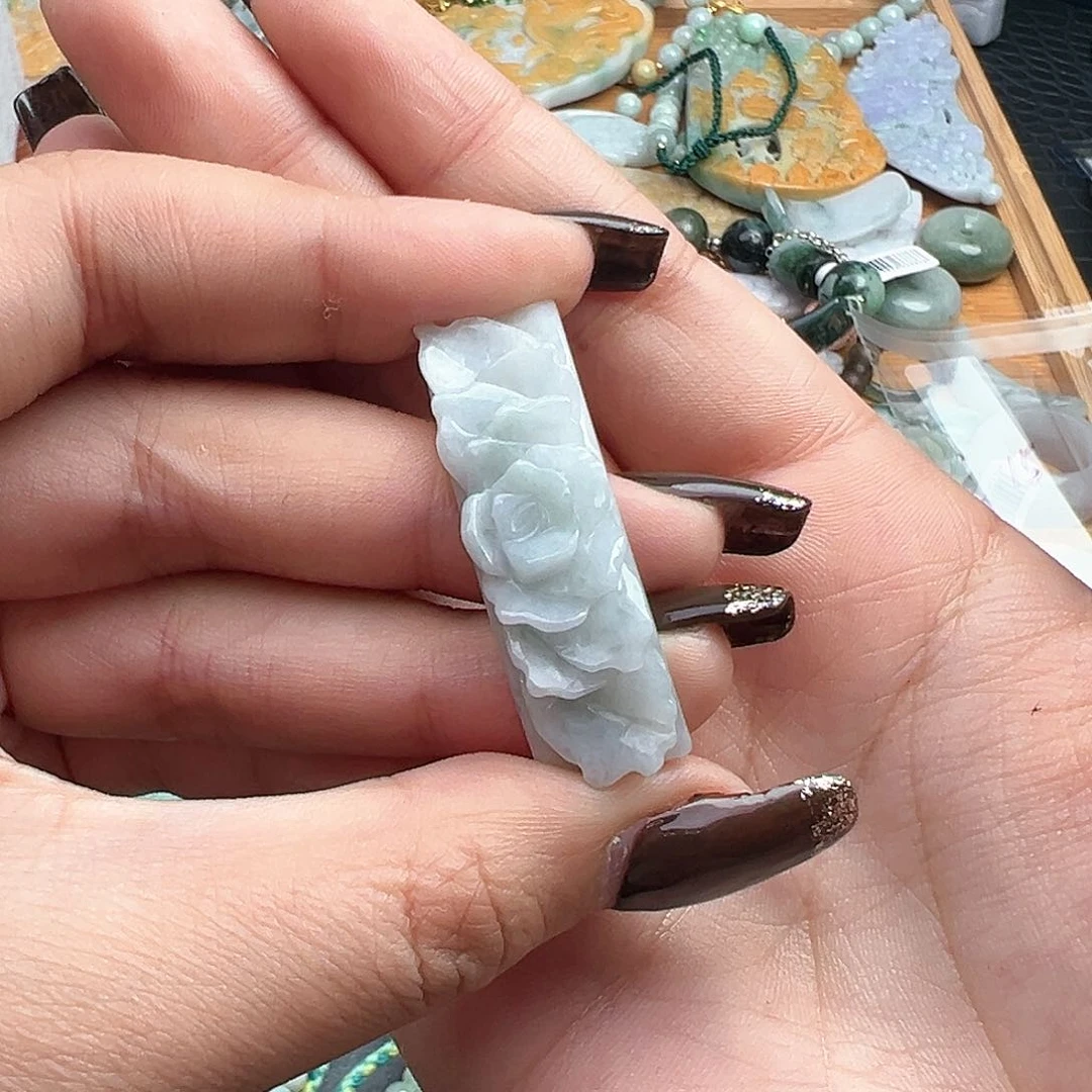 翡翠吊坠(不含链)未镶嵌吊坠