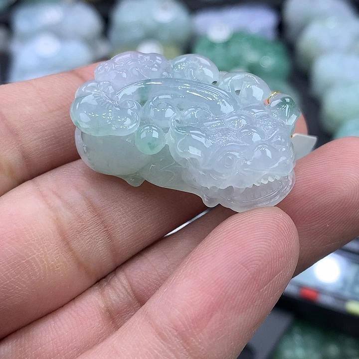 翡翠未镶嵌颈饰天然缅甸翡翠貔貅吊坠