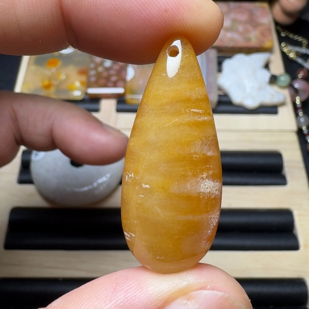 硅化玉未镶嵌纯天然色有机玉石保真色无珠无绳一件包邮