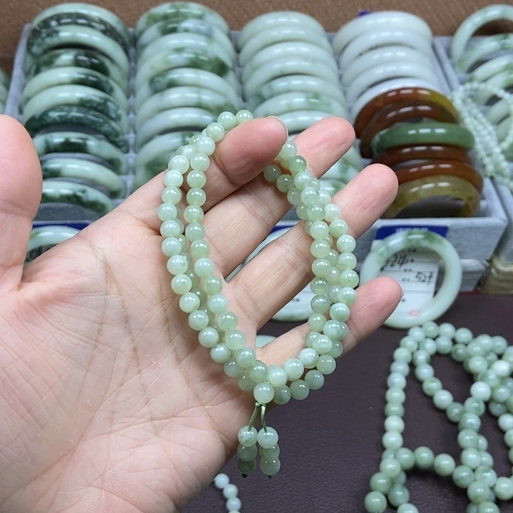 蛇纹石玉未镶嵌手镯