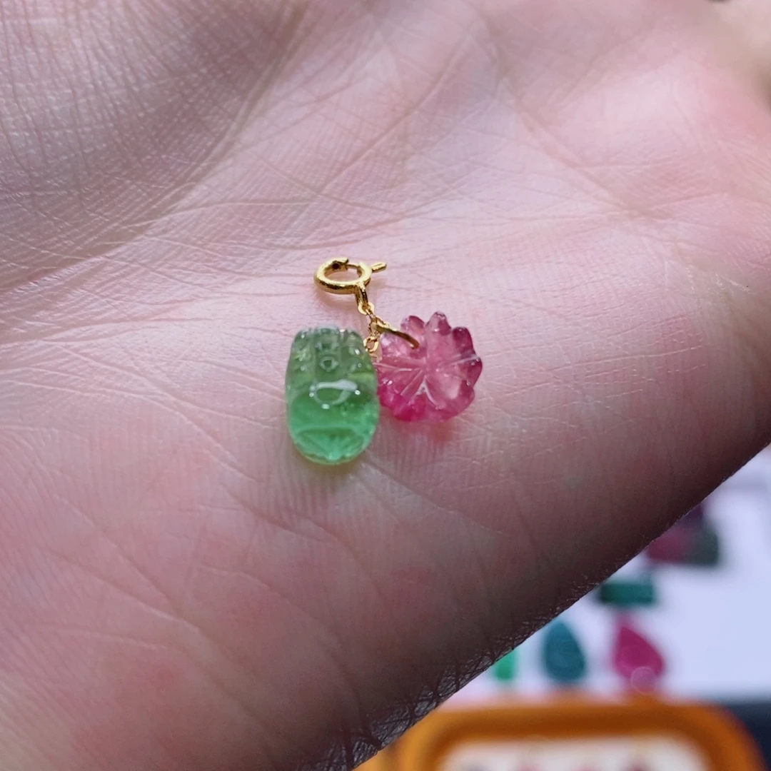 颈饰18K金镶嵌碧玺貔貅小滴溜yy