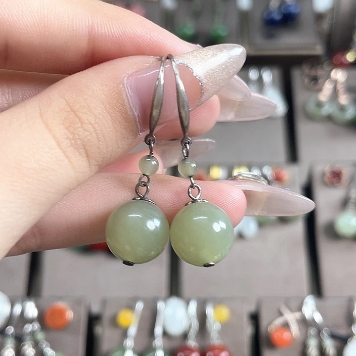 和田玉银S925镶嵌耳饰12左右