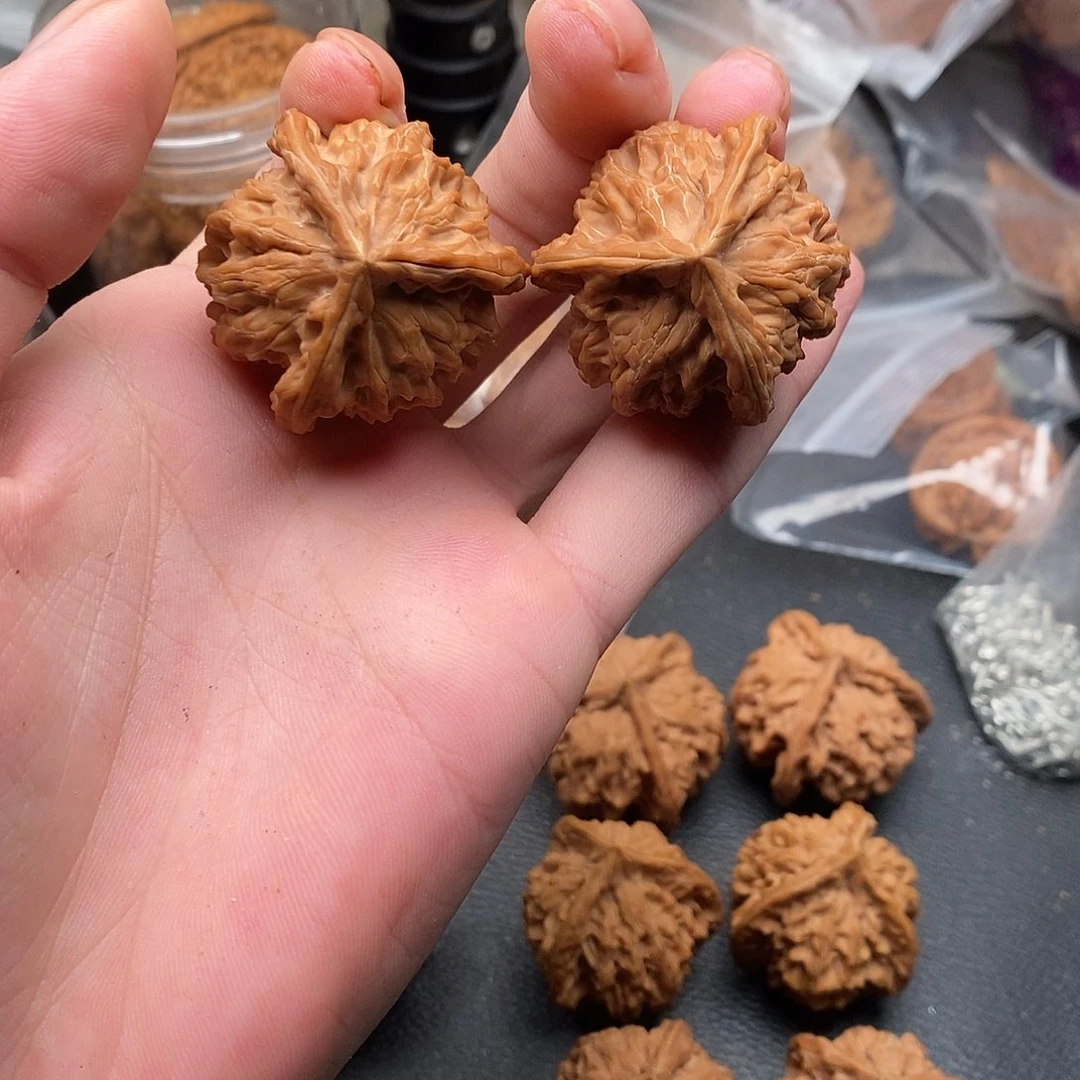 文玩核桃吊坠37球奔
