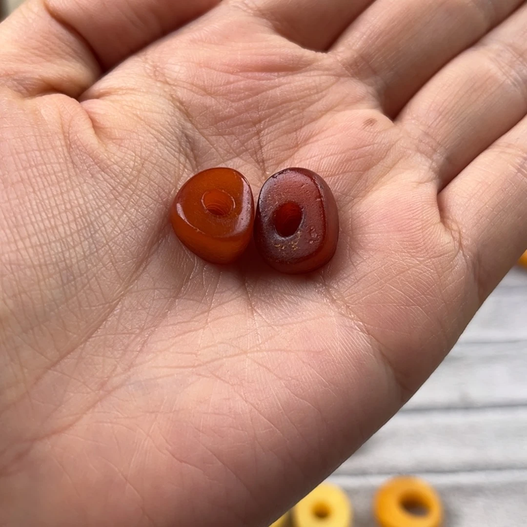 走***蜜蜡未镶嵌颈饰老蜜蜡