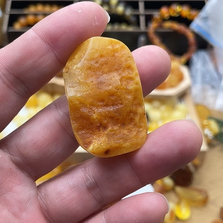 琥珀未镶嵌套链吊坠