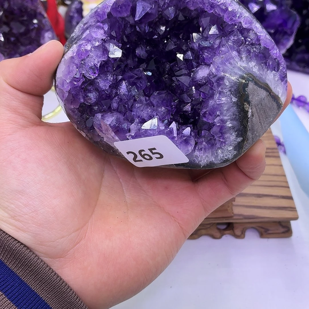 未镶嵌水晶大型摆件（非配饰）