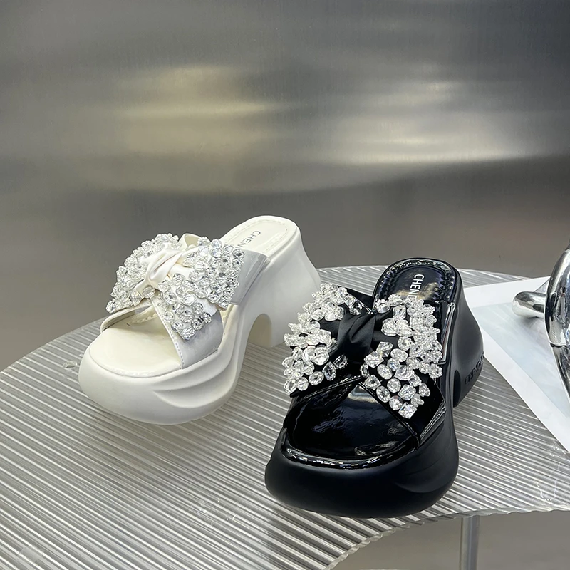 水钻蝴蝶结凉拖鞋女夏季外穿2025年新款感增高厚底一字拖SJ209-6