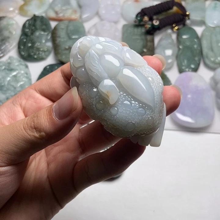 翡翠未镶嵌颈饰金蟾37