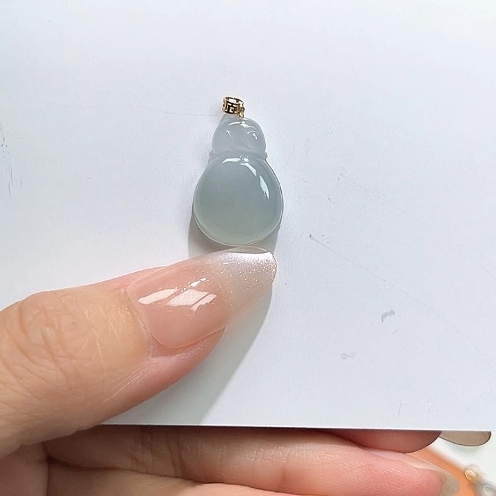 颈饰18K金镶嵌翡翠