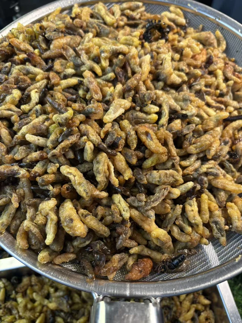 三级油炸树蜂蛹含内脏下酒菜  介意慎拍