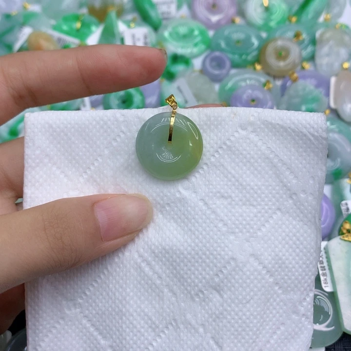 颈饰18K金镶嵌翡翠11111111111