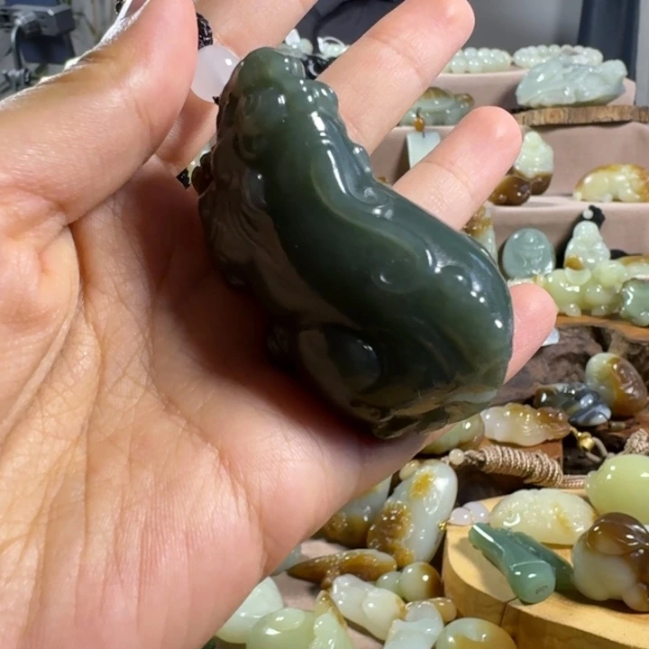 和田玉（糖玉）未镶嵌颈饰
