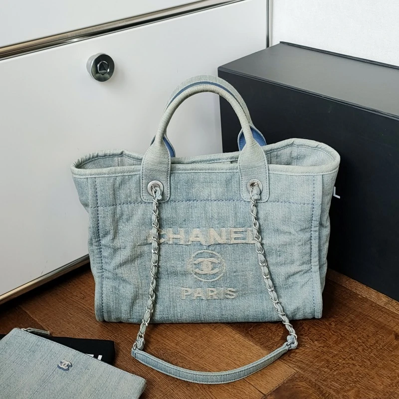 95新 Chanel/香奈儿 Azul-23S浅蓝色水洗牛仔手柄小号沙滩包49871