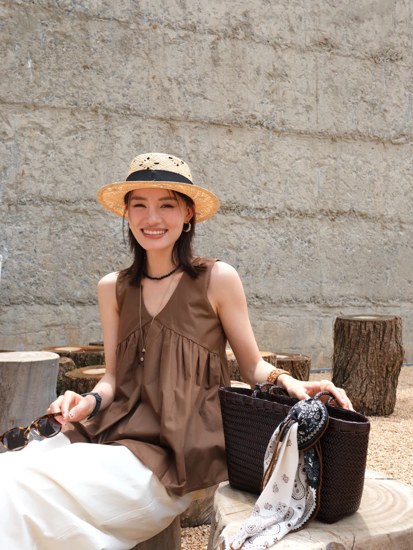 【DQ Natural】“默片”精致A摆梭织结构肩带背心 776240