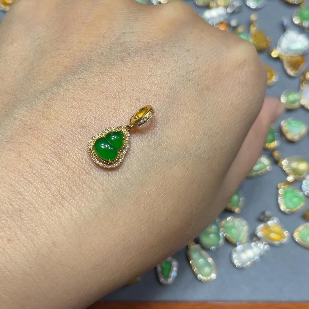 翡翠颈饰18K金镶嵌天然