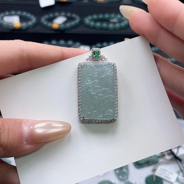 翡翠银S925镶嵌吊坠(赠链)
