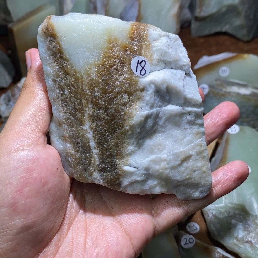 未镶嵌和田玉珠宝半成品为****1