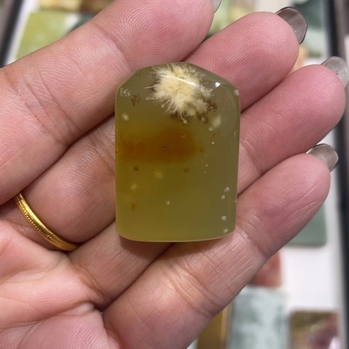 蛇纹石玉未镶嵌天然花玉平安无事牌