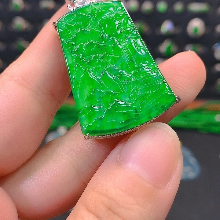吊坠(不含链)未镶嵌翡翠