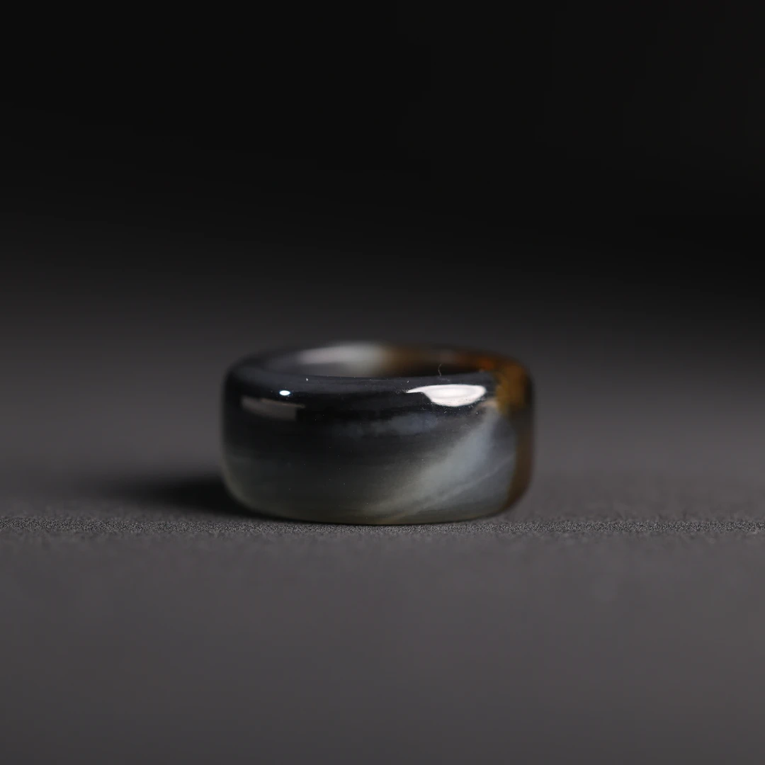 一团和气 | 珍藏级精品和田玉高色宽边楼兰戒圈