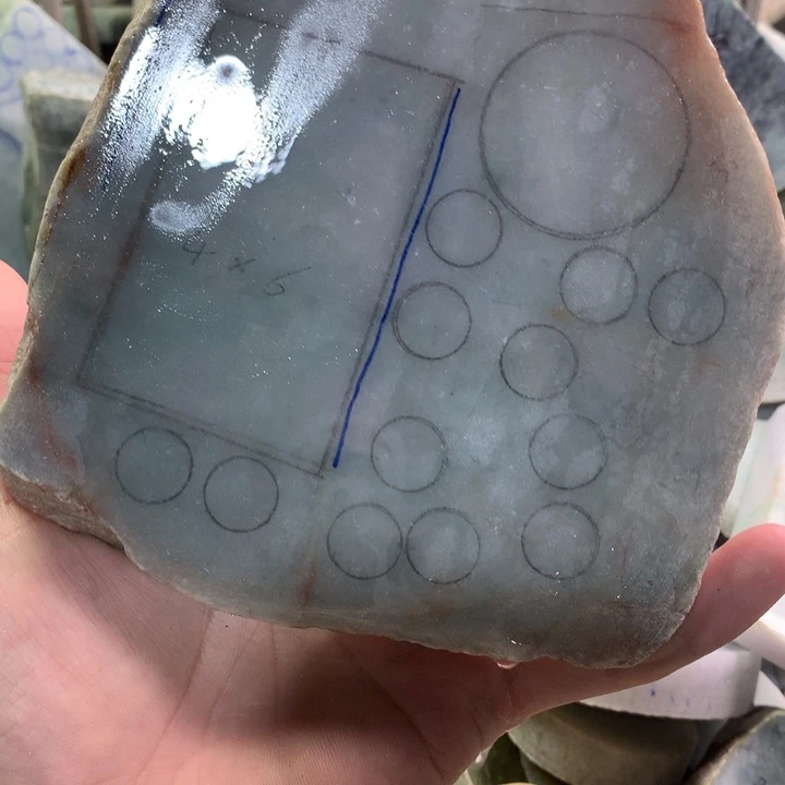 翡翠裸石35号取牌子