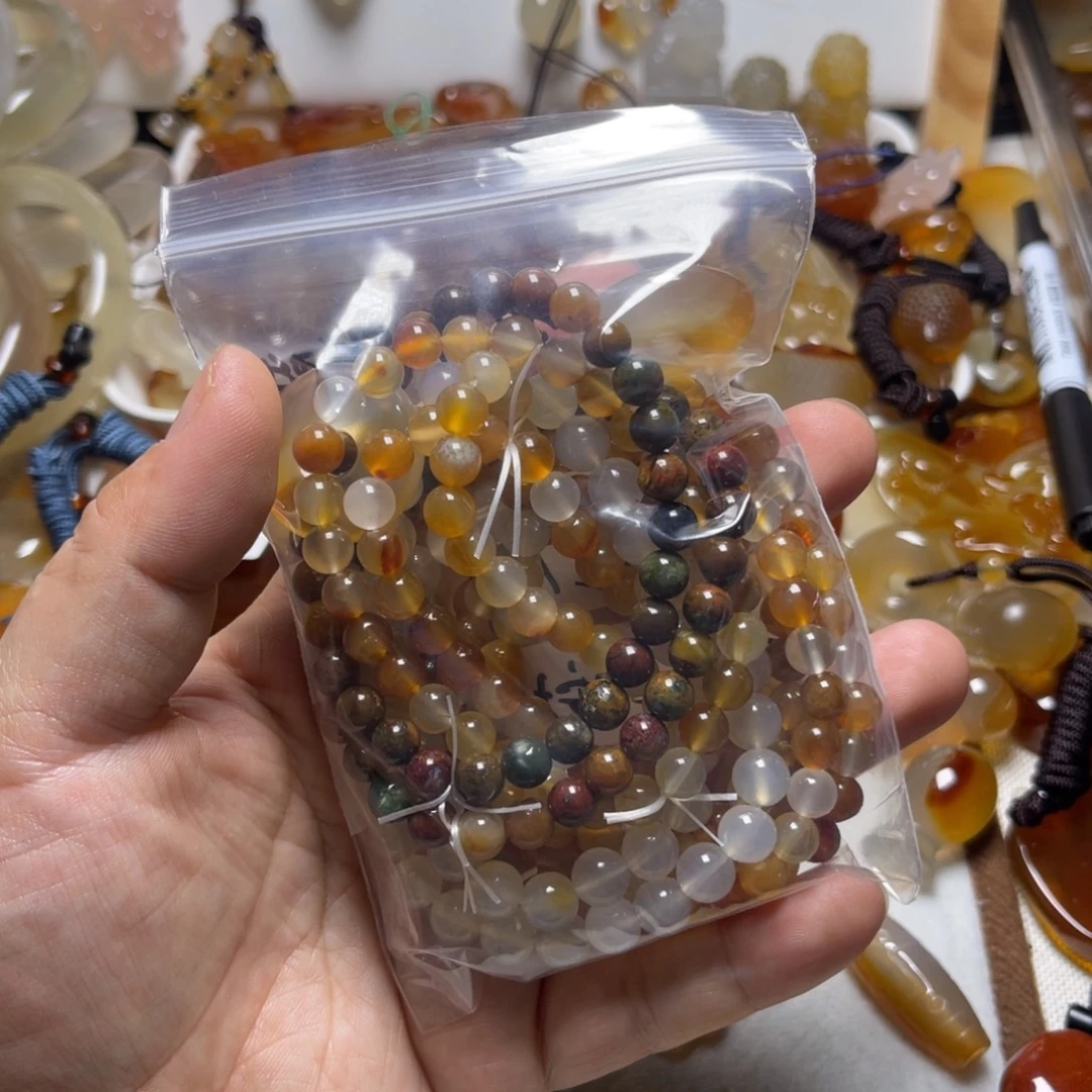 琪***逸玛瑙/玉髓未镶嵌颈饰004