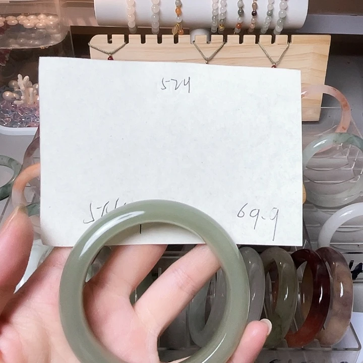 石英质玉手镯合金524