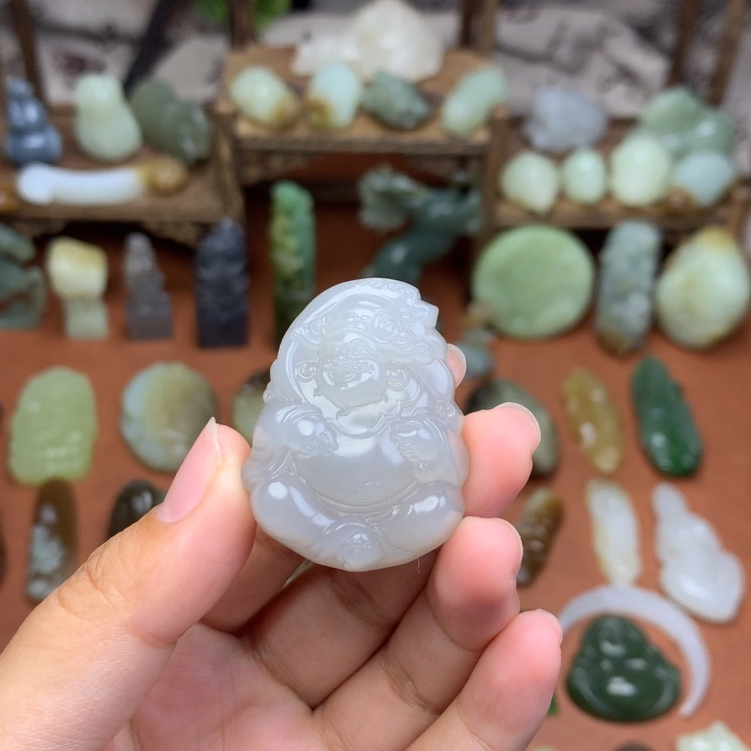 Q***琦和田玉未镶嵌挂件