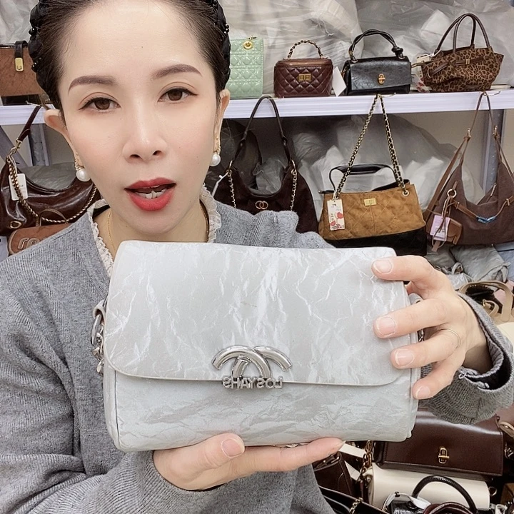 蚕丝小牛剖层皮革PU