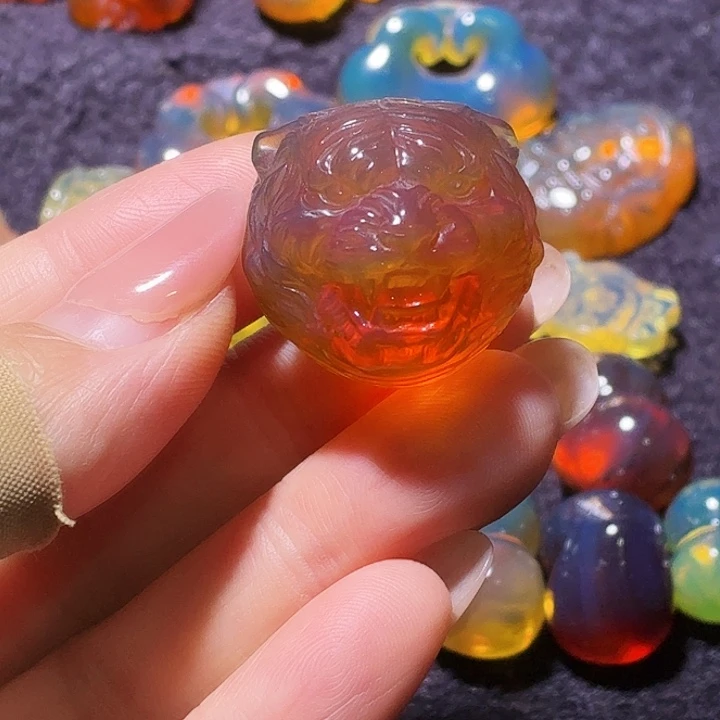 琥珀颈饰未镶嵌吊