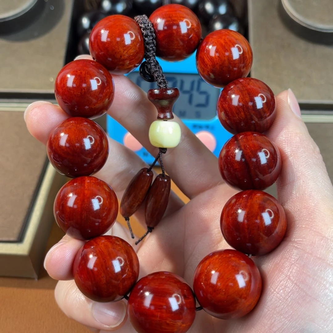 苟***苟檀香紫檀（小叶紫檀）