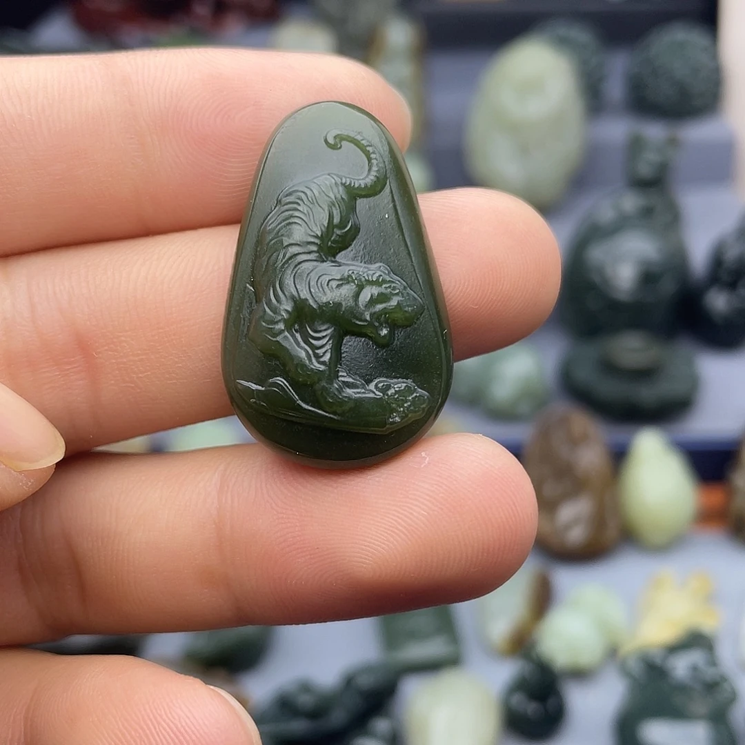 未镶嵌和田玉挂件