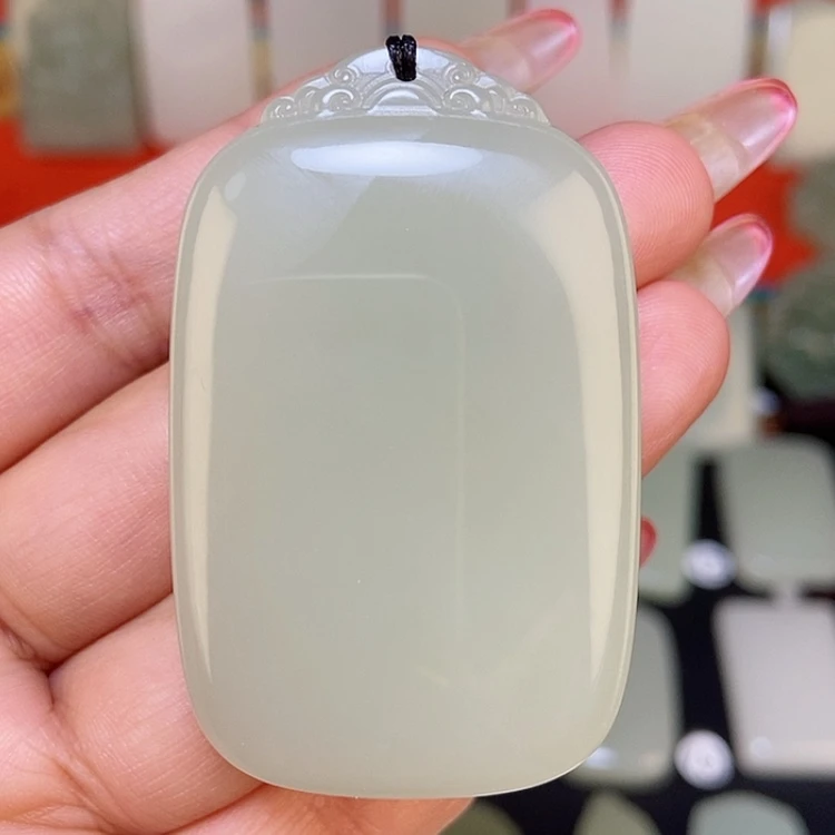 【闪购商品】颈饰未镶嵌和田玉