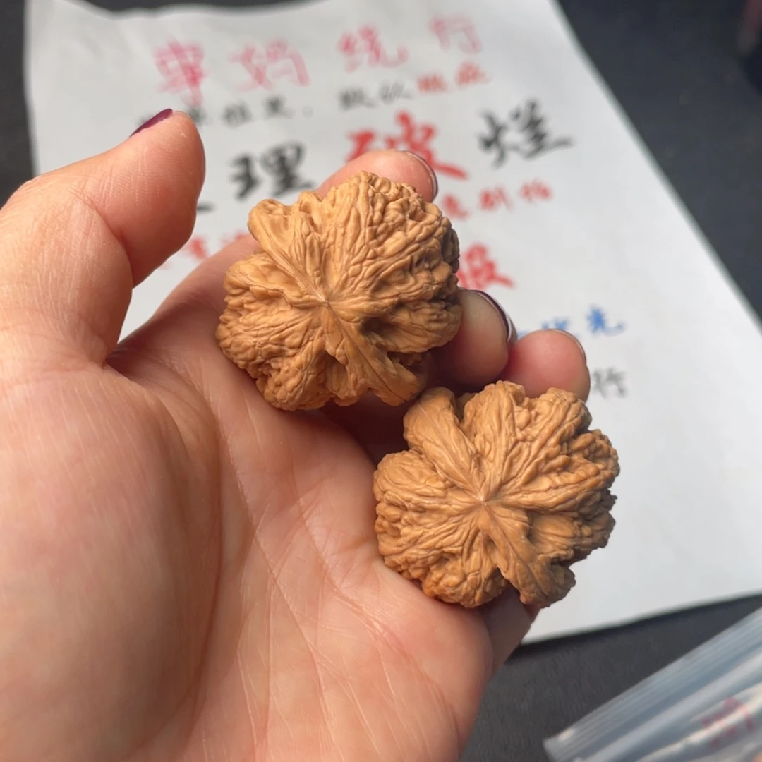 把件文玩核桃306。37粗筋有黄