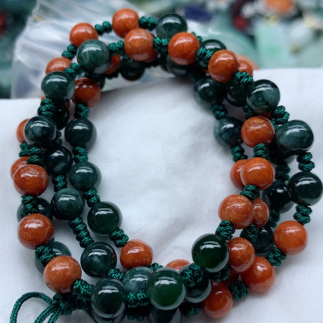 翡翠颈饰未镶嵌珠子