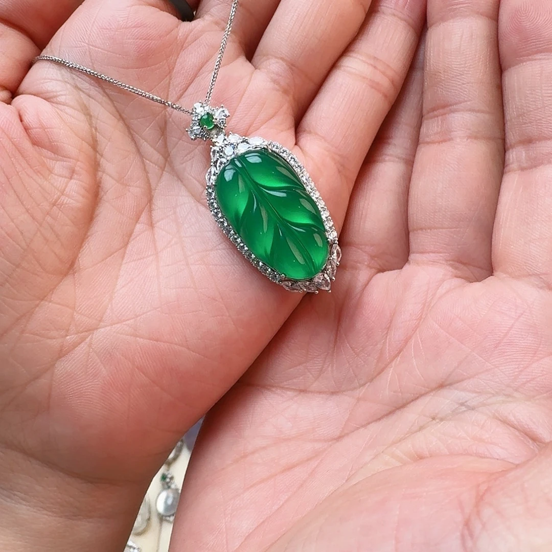 婷***玛瑙/玉髓银S925镶嵌颈饰
