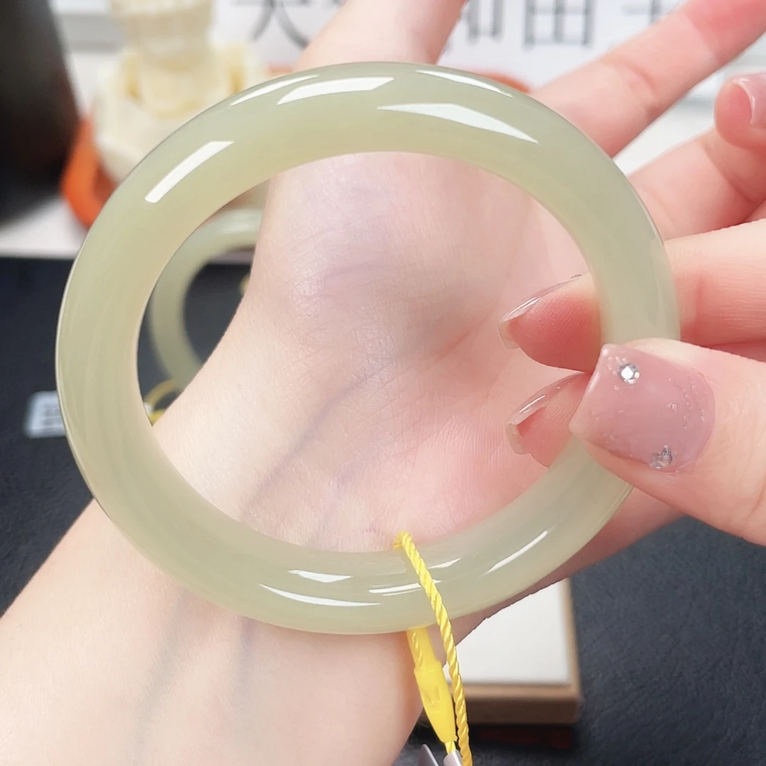 和田玉未镶嵌手镯5455