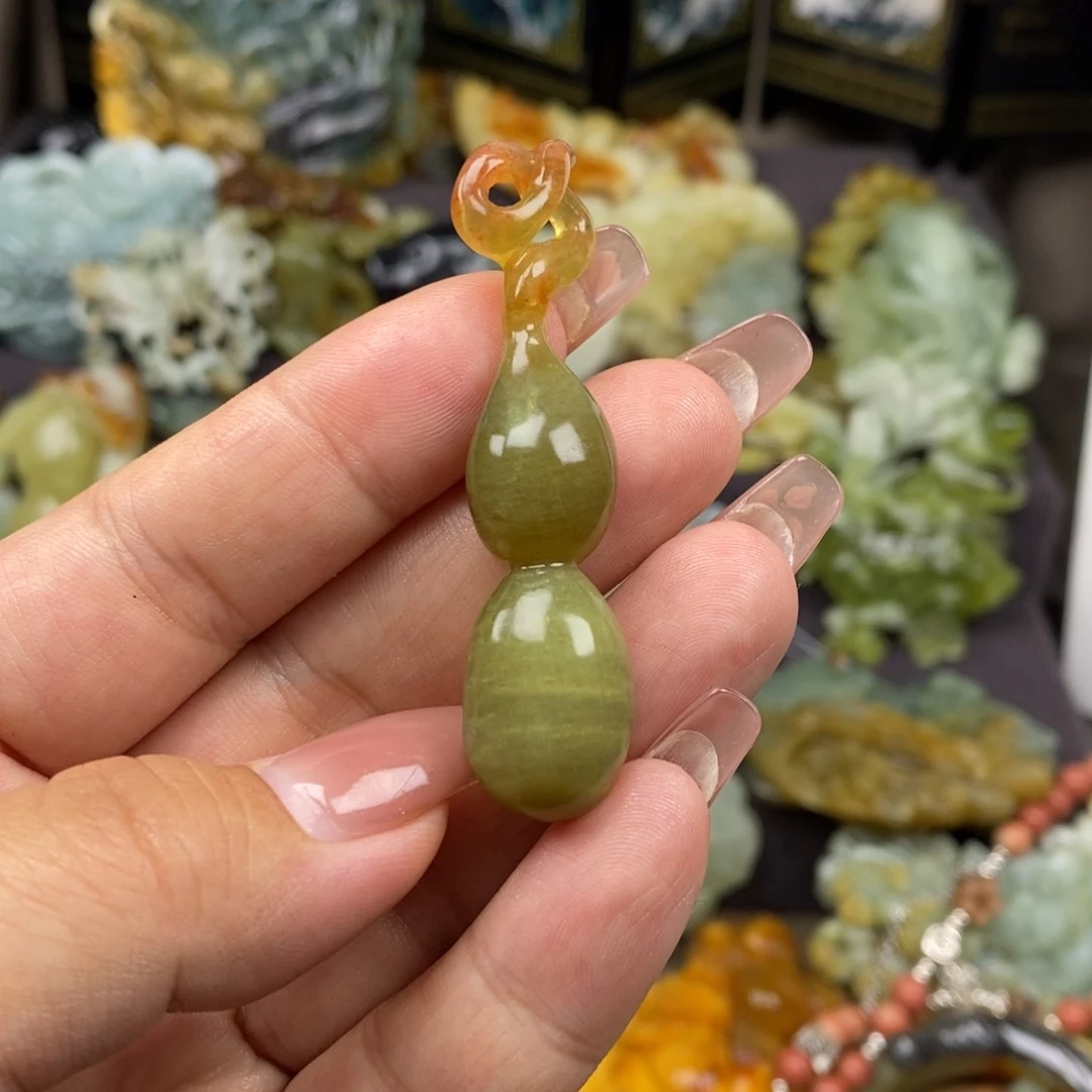 岫玉未镶嵌吊坠(赠链)