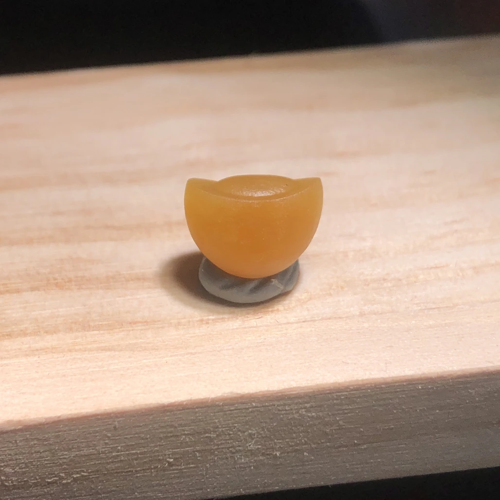 新疆和田玉黄沁元宝