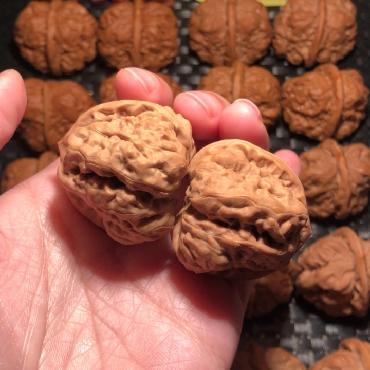 文玩核桃把件四深开八腿蛙王37