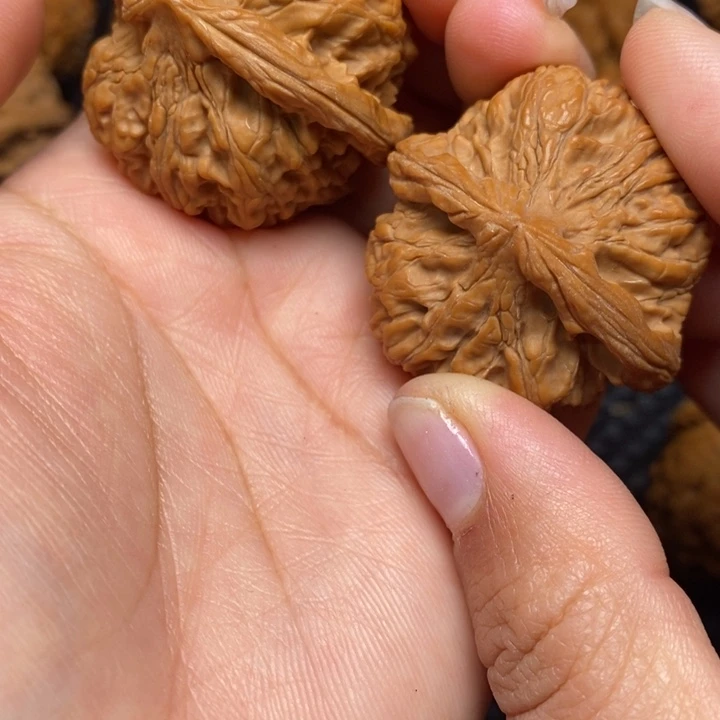 吊坠文玩核桃秦岭野生55