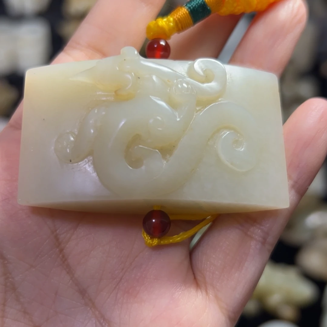 和田玉（糖玉）未镶嵌颈饰