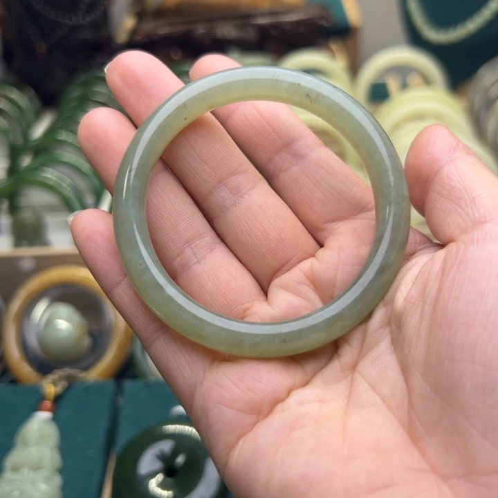 和田玉手镯未镶嵌54.8圈围80690