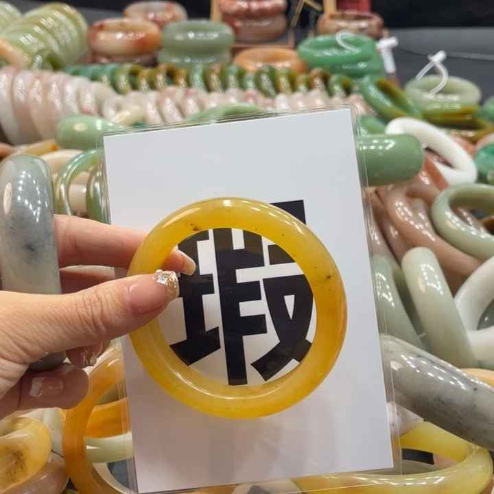 向****石英质玉未镶嵌珠宝奇石56