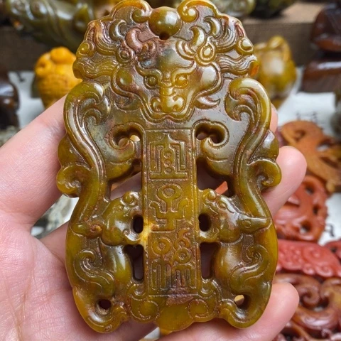 未镶嵌蛇纹石玉颈饰128