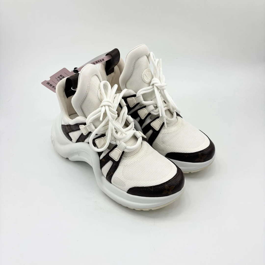 95新 LouisVuitton/路易威登 37.5码/经典老花拱桥老爹鞋/TT0670