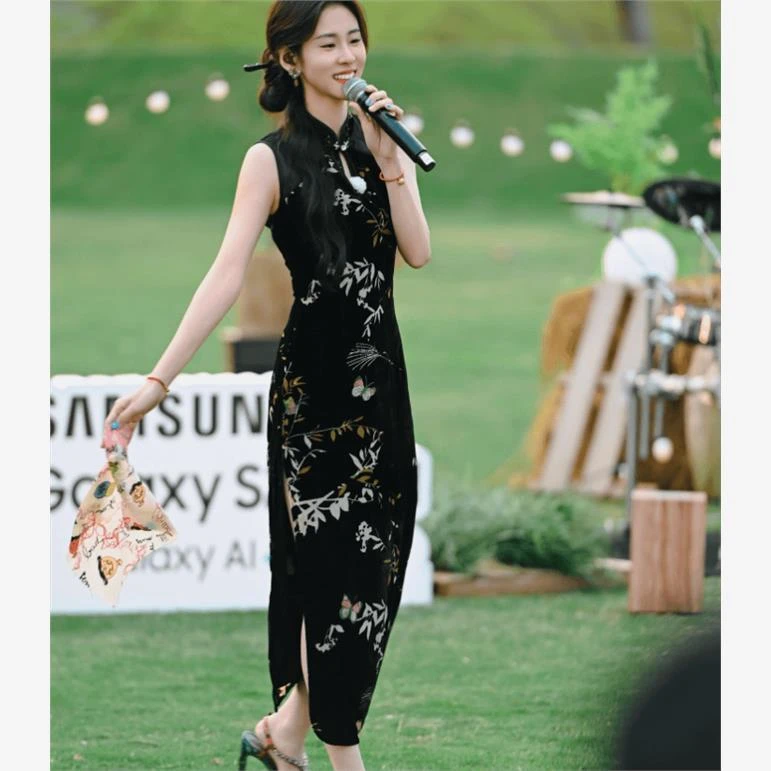 港欧洲音你而来张碧晨新中式国风旗袍黑色丝绒碎花包臀连衣裙夏女