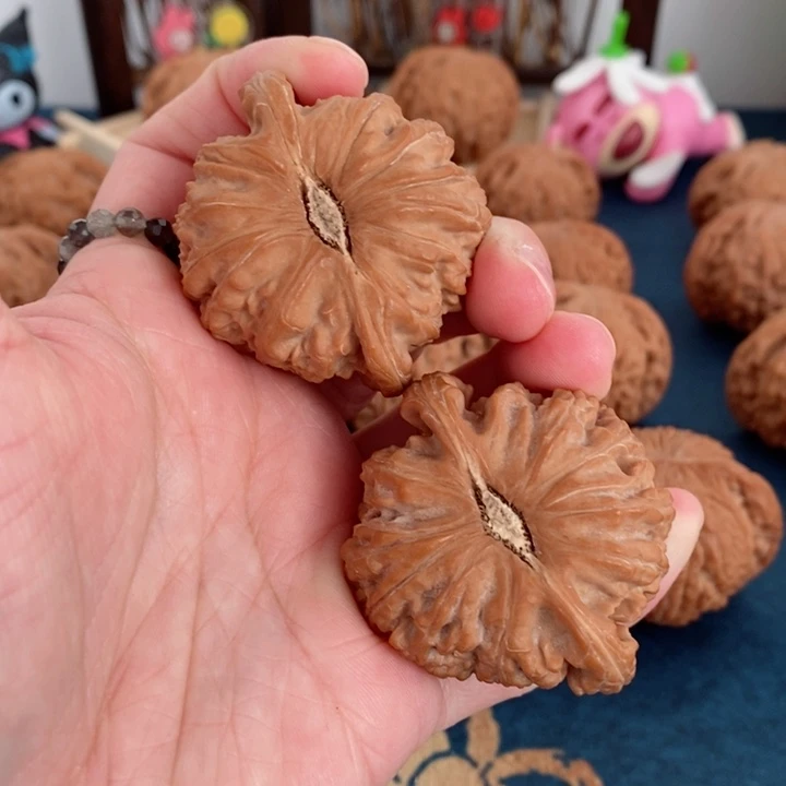 文玩核桃把件龙**跃闷白46